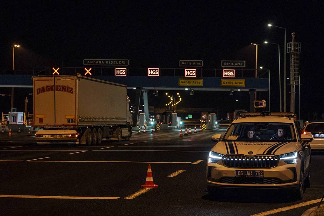 Modern radar sistemleri otoyollarda uçanı kaçanı anında tespit ediyor! 4 kademeli lazerlerle sürekli tarama yapılıyor 28